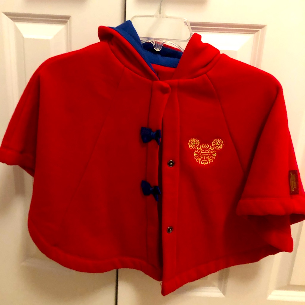 Disney Mickey Red Cape 3a